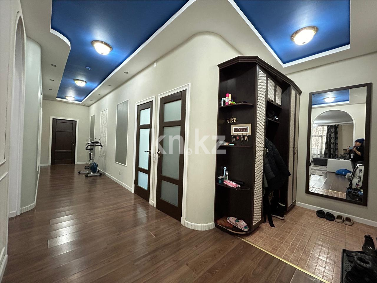 Продажа 4-комнатной квартиры, 135 м² в Астане