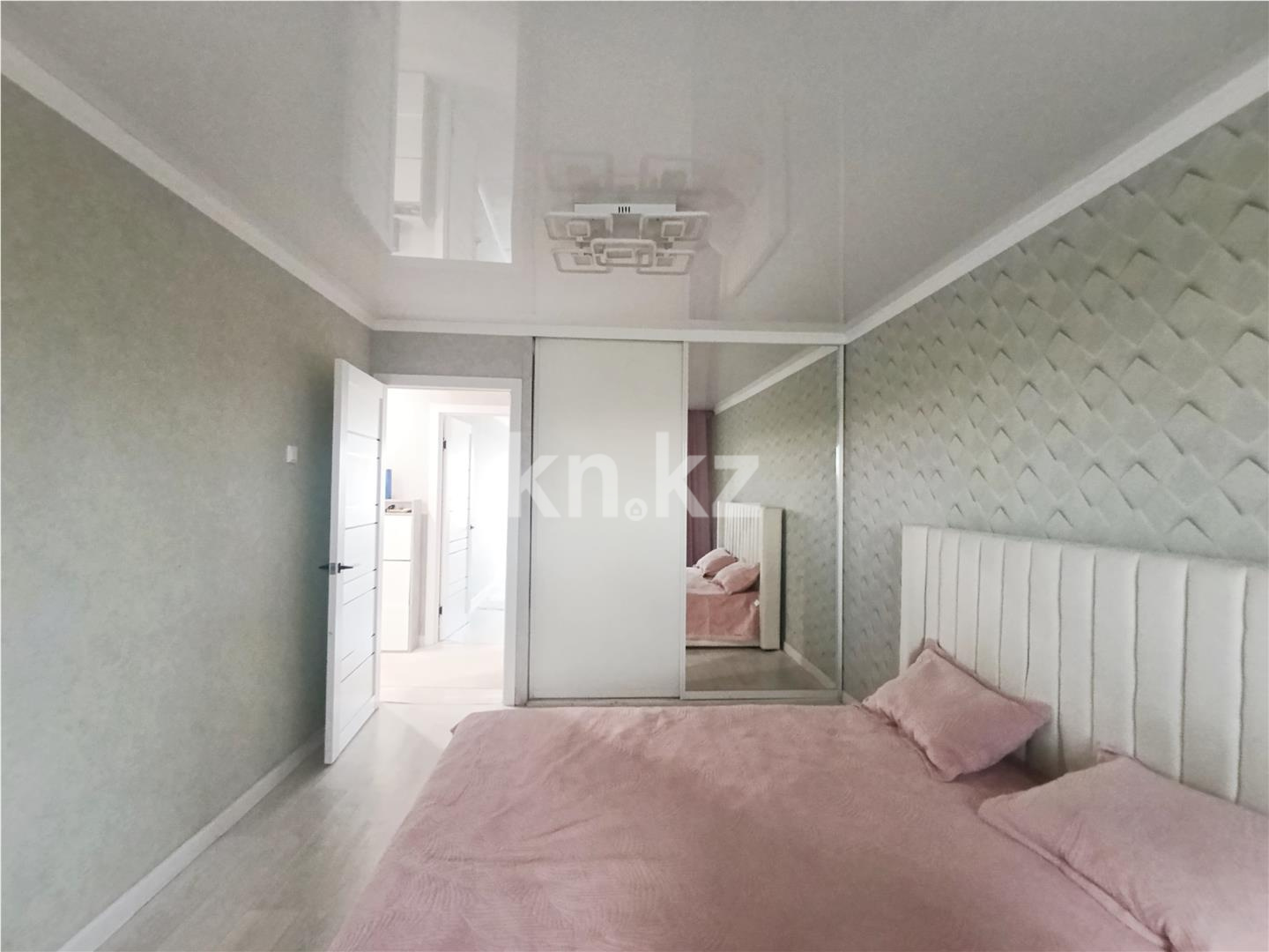 Продажа 2-комнатной квартиры, 47 м², 15 мкр. в Караганде - фото 7