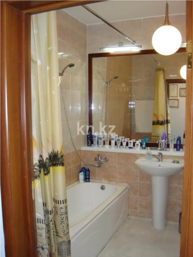 Продажа 2-комнатной квартиры, 72 м² в Алматы - фото 4