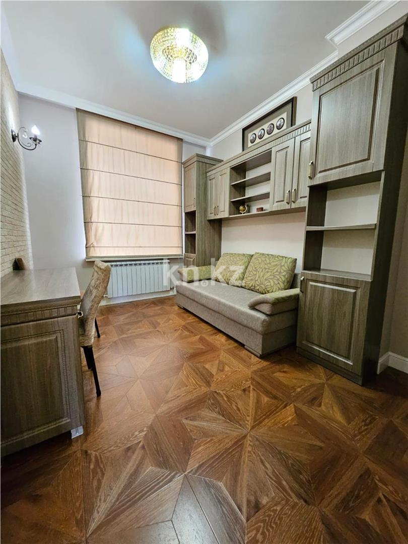 Продажа 5-комнатной квартиры, 147 м², ул. Ботаническая, дом  12/1 в Караганде - фото 5