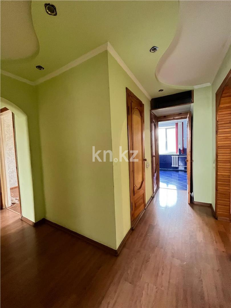 Продажа 4-комнатной квартиры, 79 м², ул. Дюсембекова, дом  67 в Караганде - фото 14