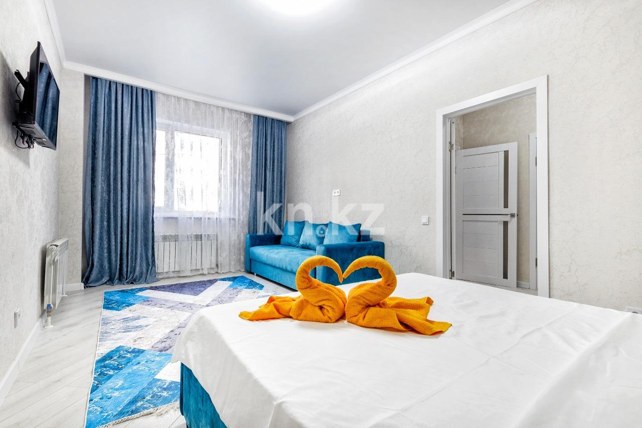 Аренда 1-комнатной квартиры посуточно, 50 м², пр. Кабанбай батыра, дом  29/2 - ул. Сыганак в Астане - фото 2