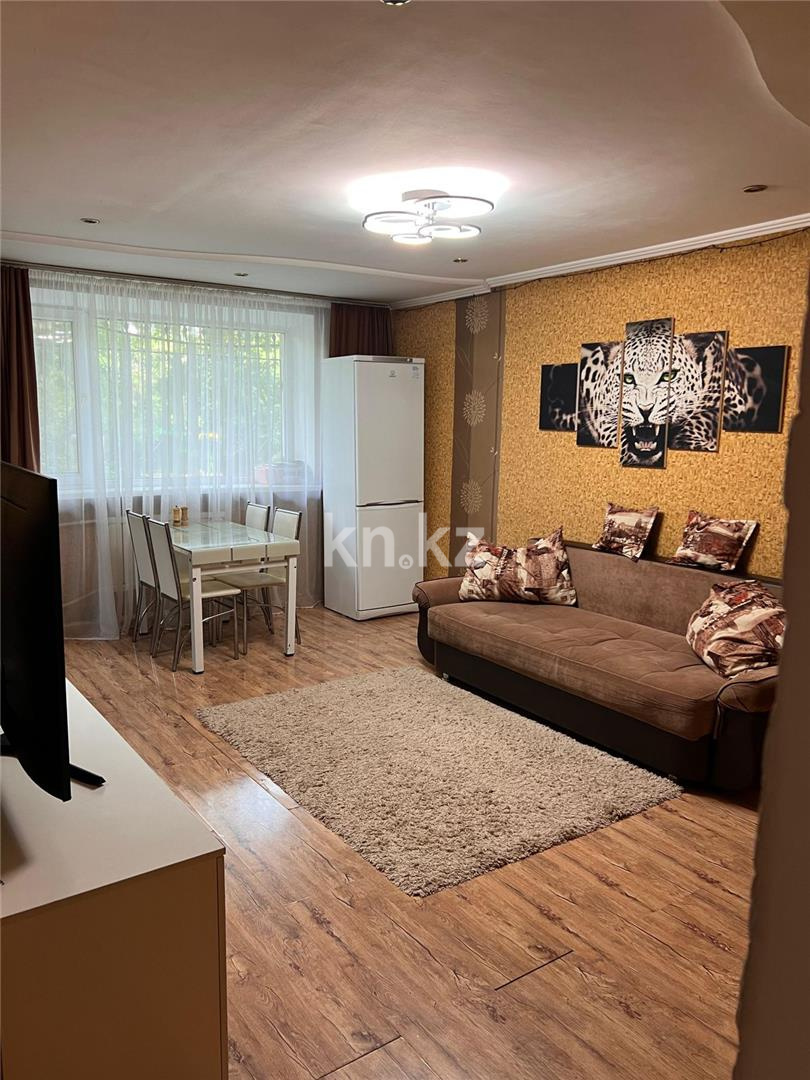 Продажа 3-комнатной квартиры, 68 м², 6-й мкр., дом  5 в Караганде - фото 4