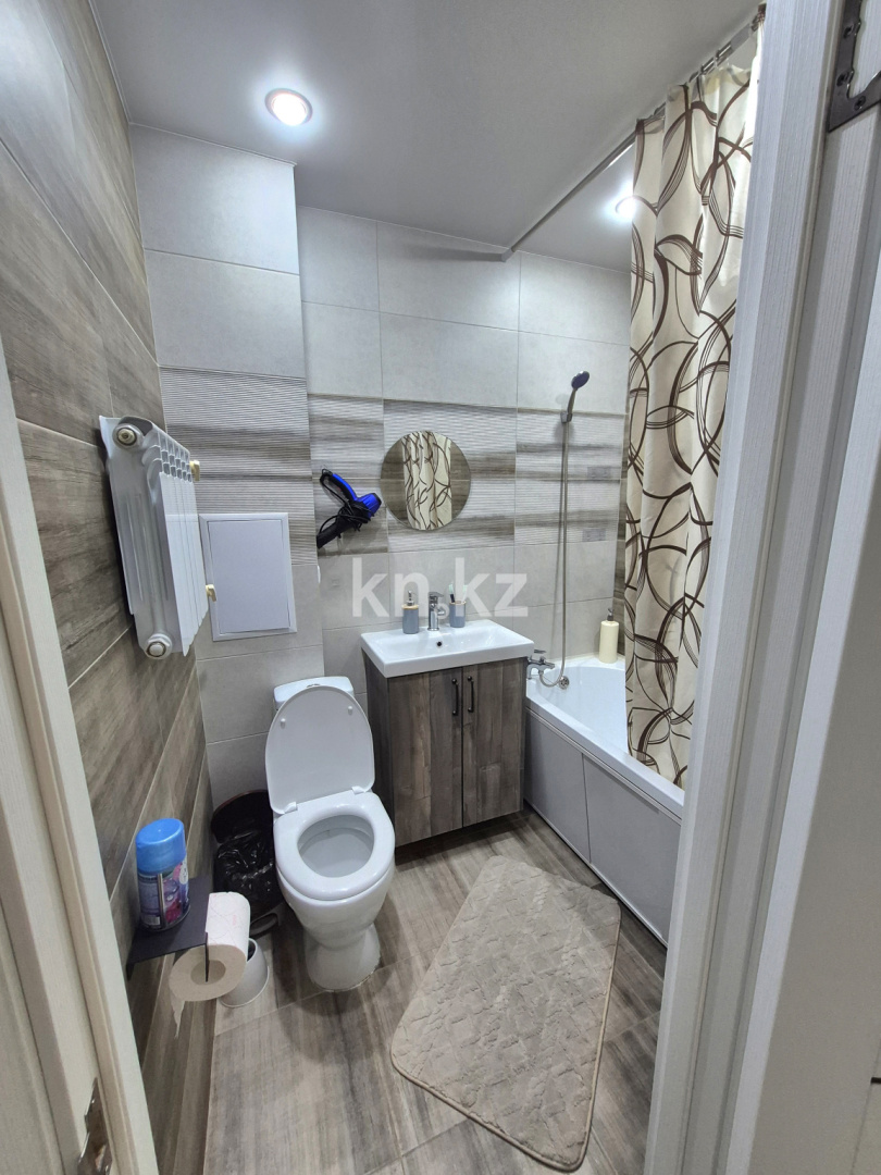 Аренда 1-комнатной квартиры посуточно, 34 м² в Уральске - фото 6