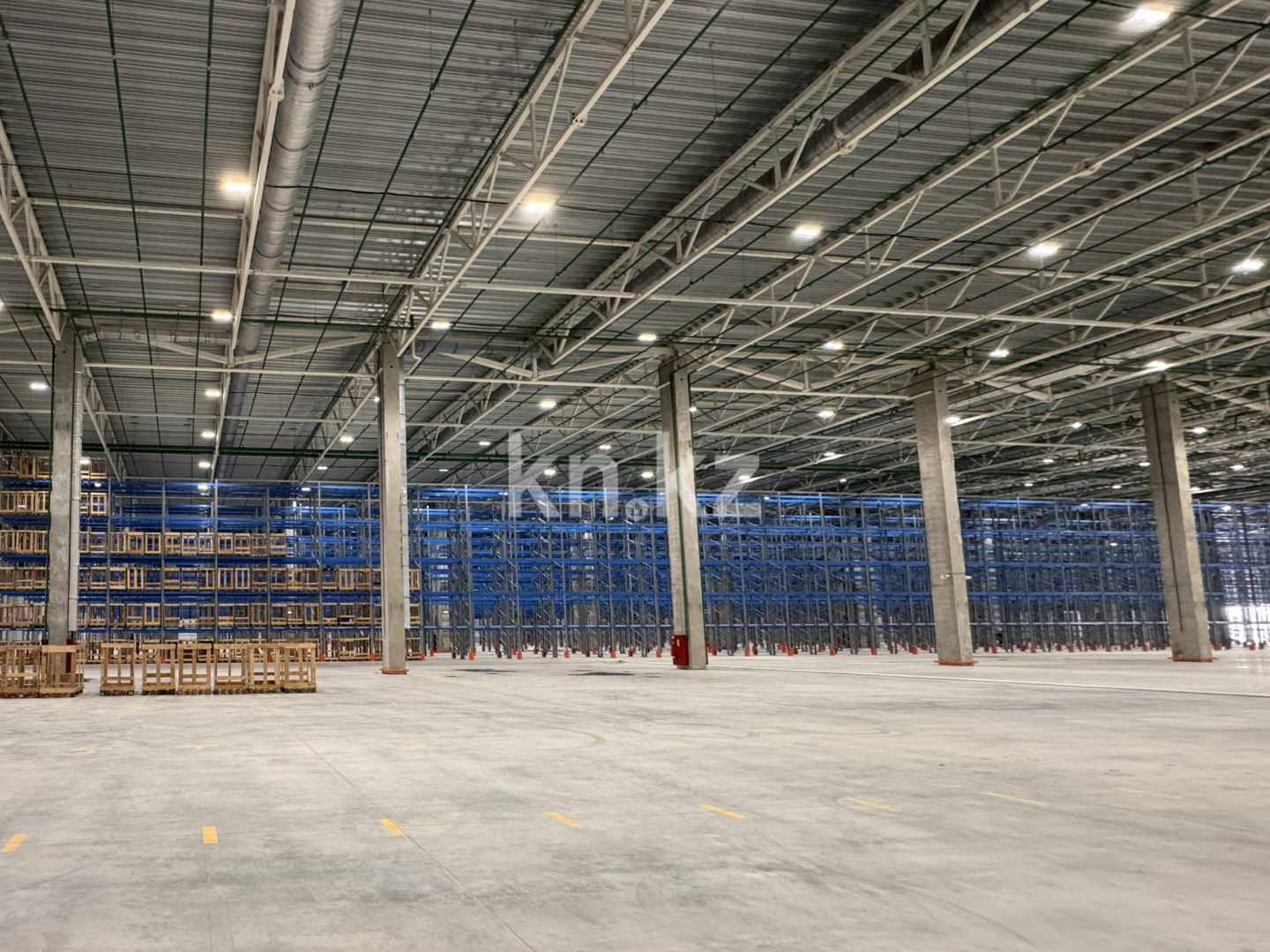 Аренда , 5000 м², АКХ Жетысу, дом  1095 в Алматы - фото 8