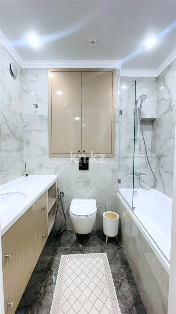 Продажа 3-комнатной квартиры, 90 м², ул. Букетова в Караганде - фото 11