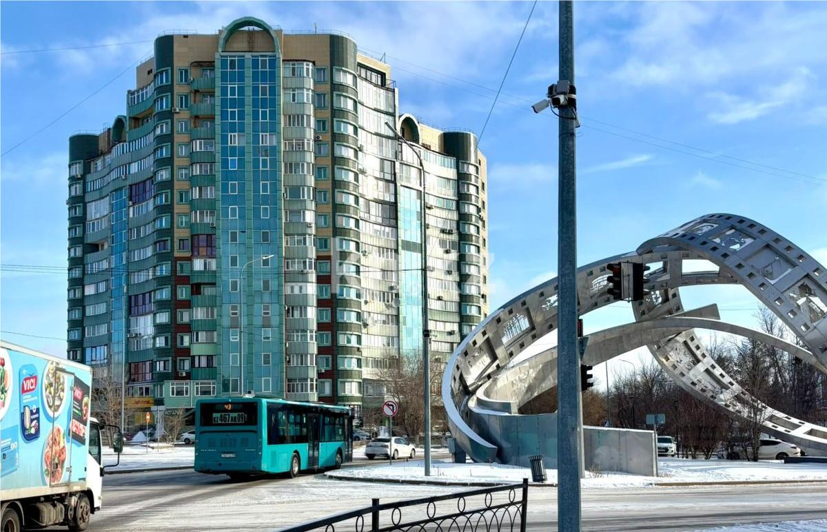 Продажа 3-комнатной квартиры, 96 м² в Караганде