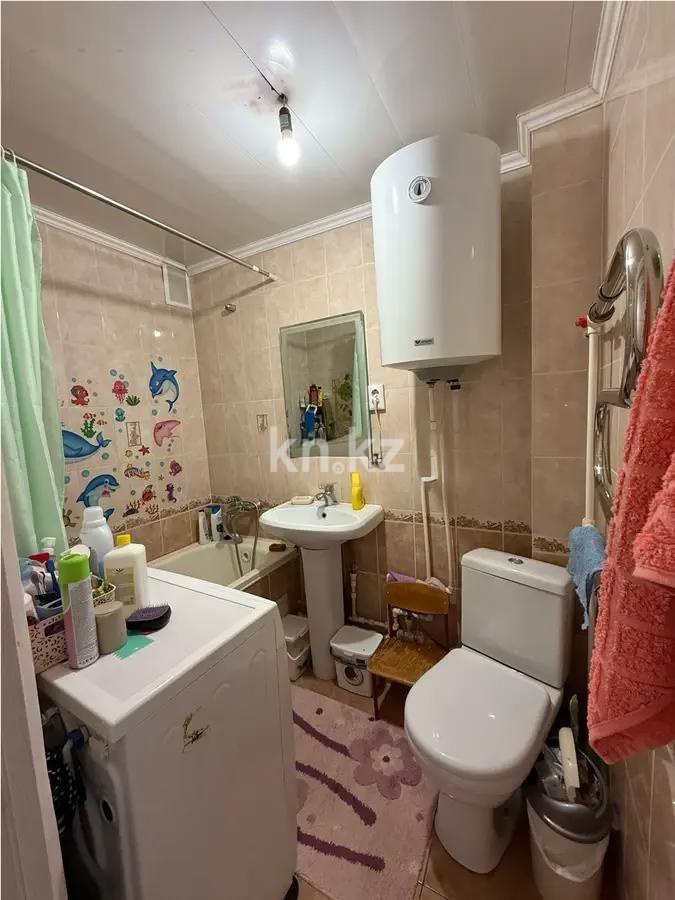 Продажа 2-комнатной квартиры, 46 м², мкр-н 18, дом  18 в Караганде - фото 4