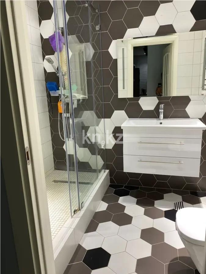 Продажа 2-комнатной квартиры, 69.7 м² в Алматы - фото 4