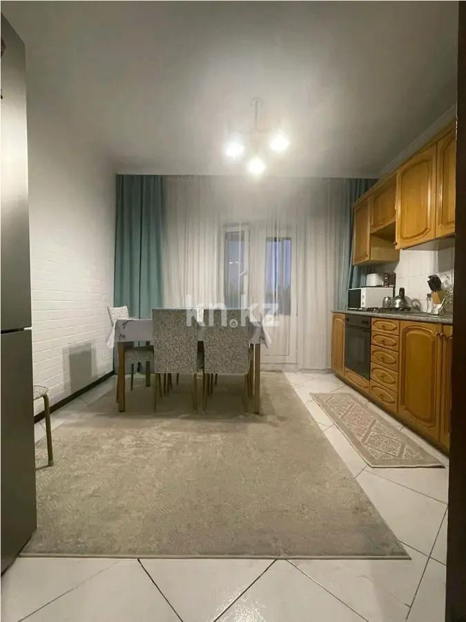 Продажа 3-комнатной квартиры, 70.5 м², ул. Валиханова, дом  32 в Алматы - фото 4
