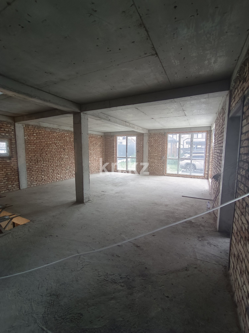 Продажа 6-комнатного дома, 320 м², ул. Мангистауская в Алматы - фото 10