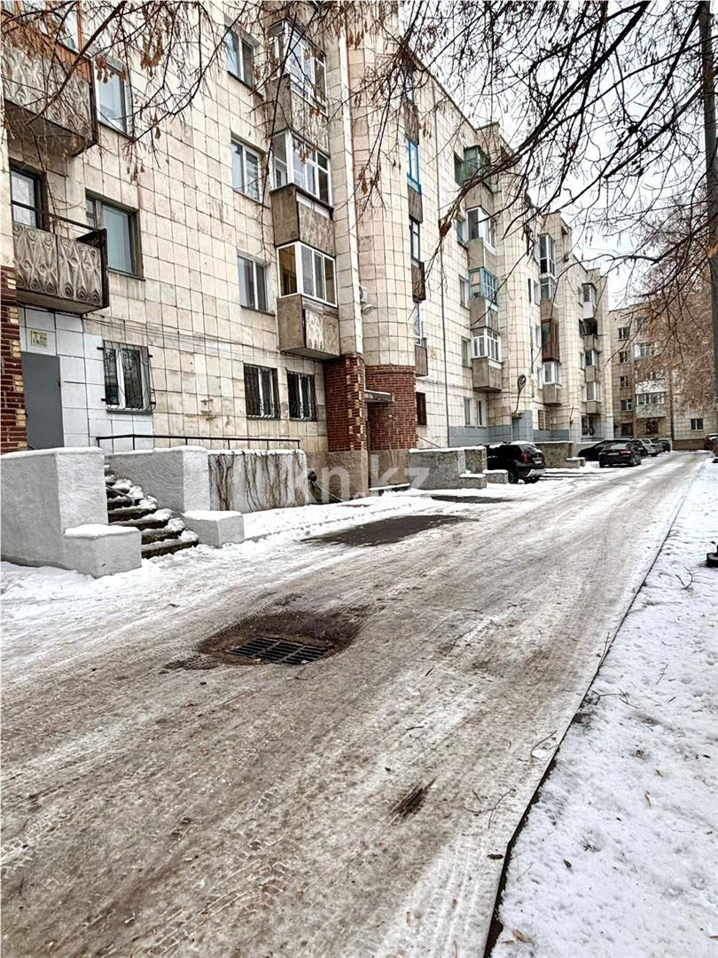 Продажа 3-комнатной квартиры, 59 м², ул. Аманжолова, дом  71 в Караганде - фото 17
