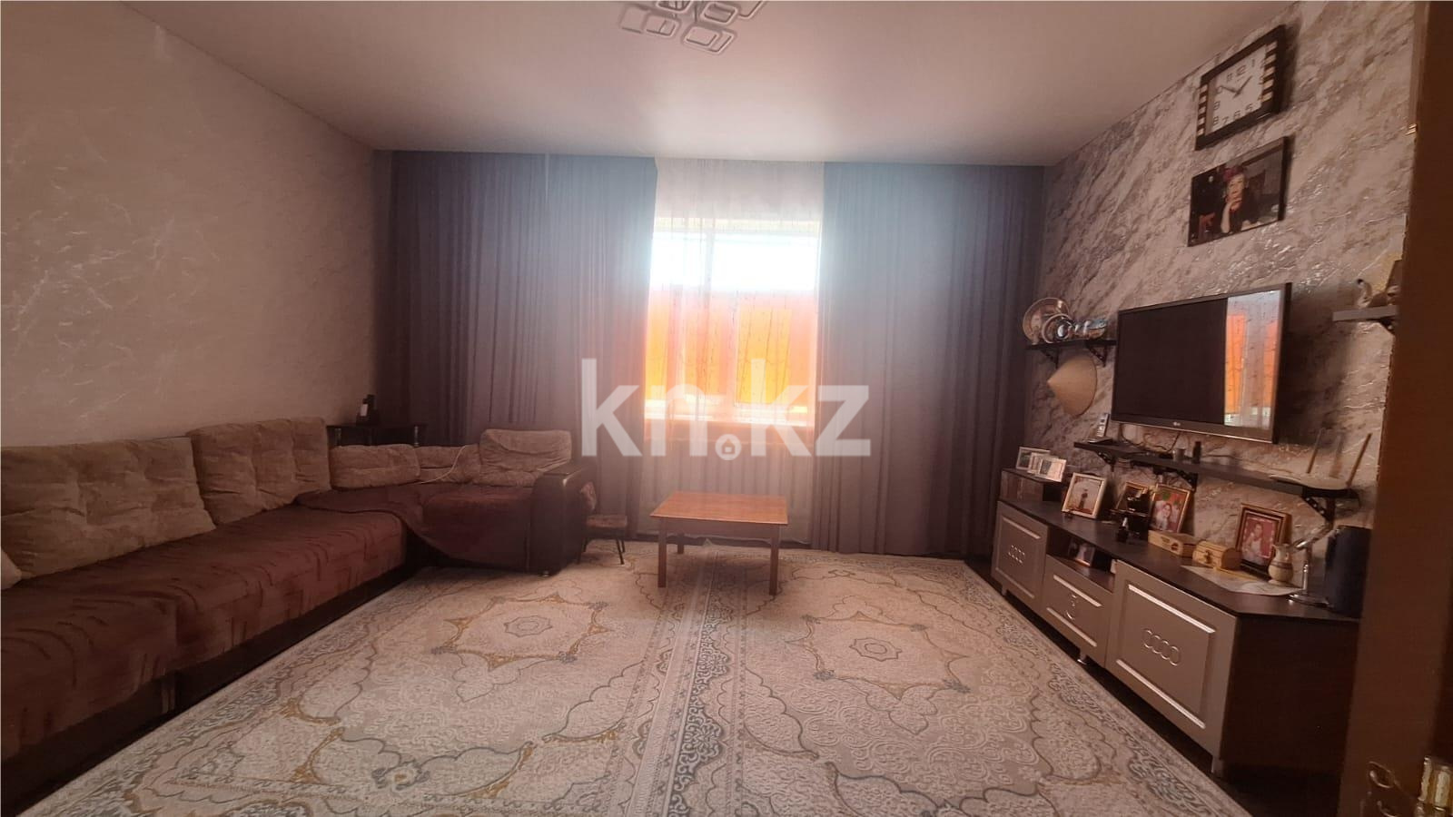 Продажа 2-комнатной квартиры, 61 м² в Караганде