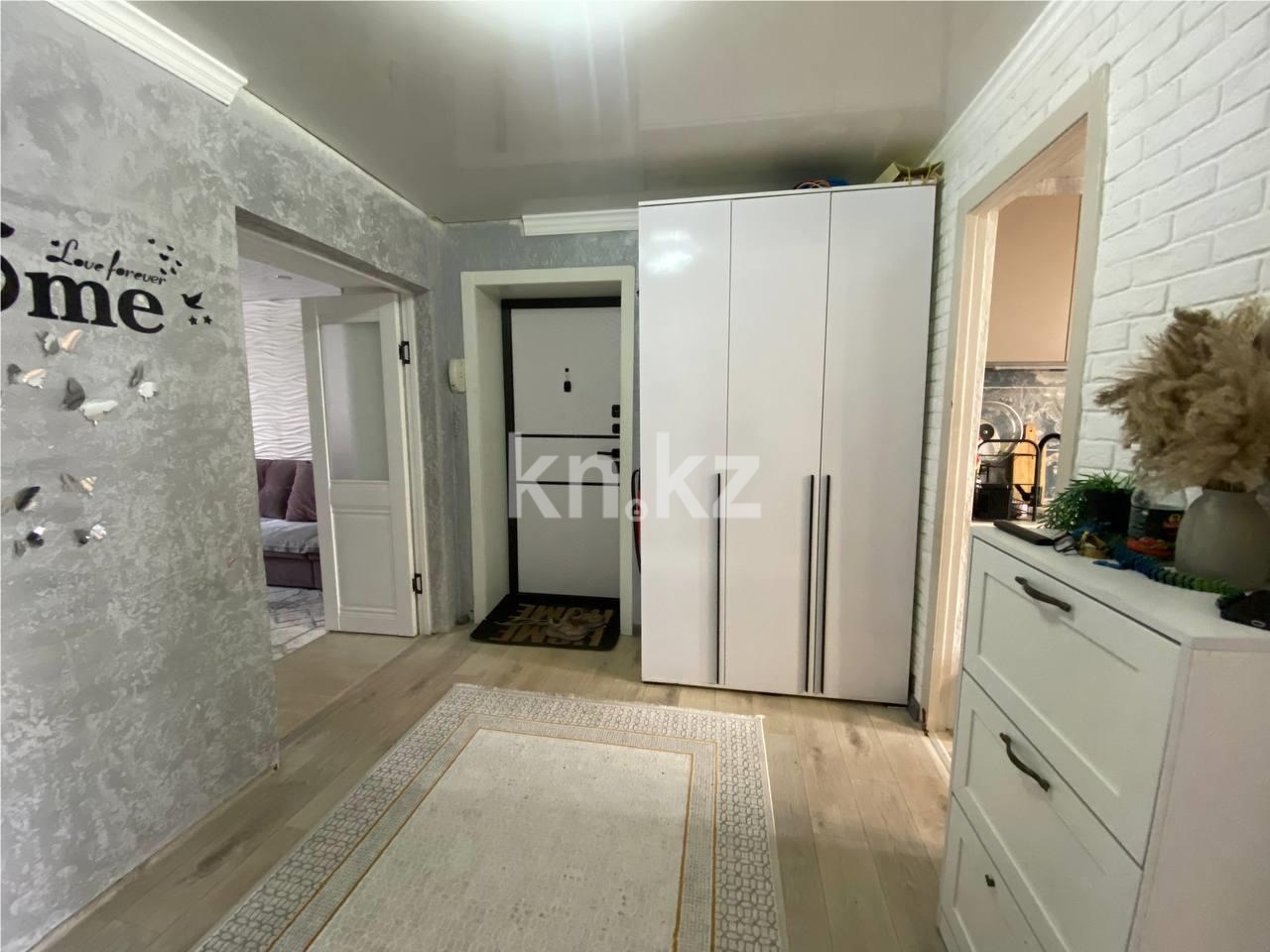 Продажа 3-комнатной квартиры, 59 м², ул. Маметовой, дом  93 в Караганде - фото 8