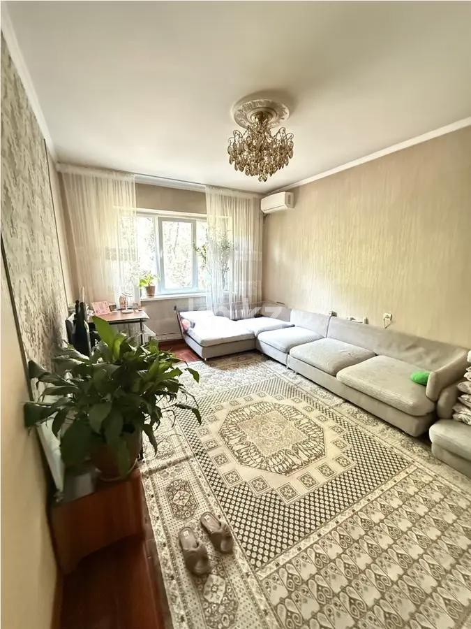 Продажа 3-комнатной квартиры, 72 м², мкр-н Аксай-1, дом  13 в Алматы