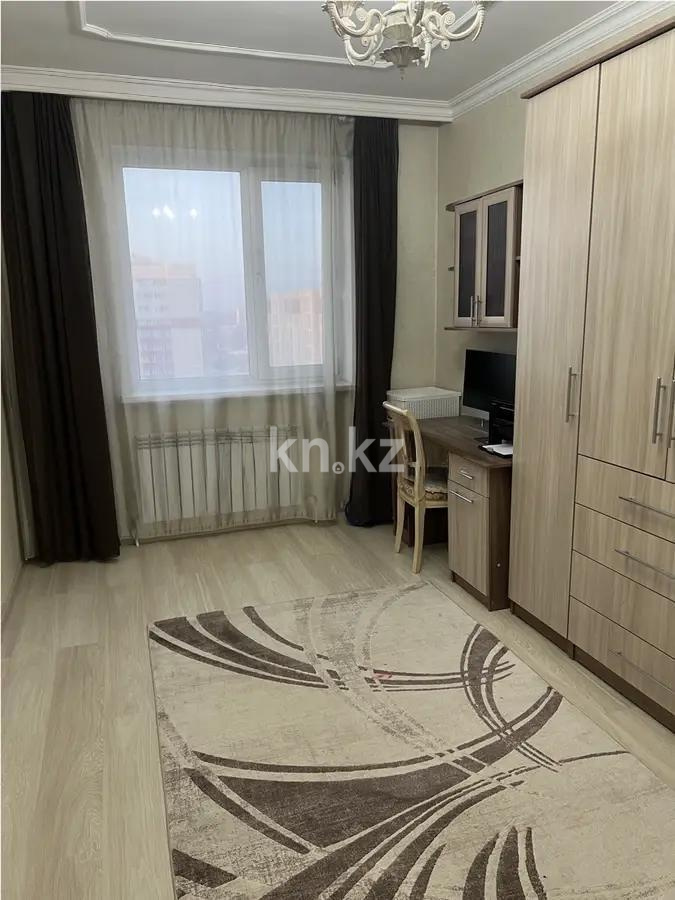 Продажа 4-комнатной квартиры, 100 м², пр. Кошкарбаева, дом  45 в Астане