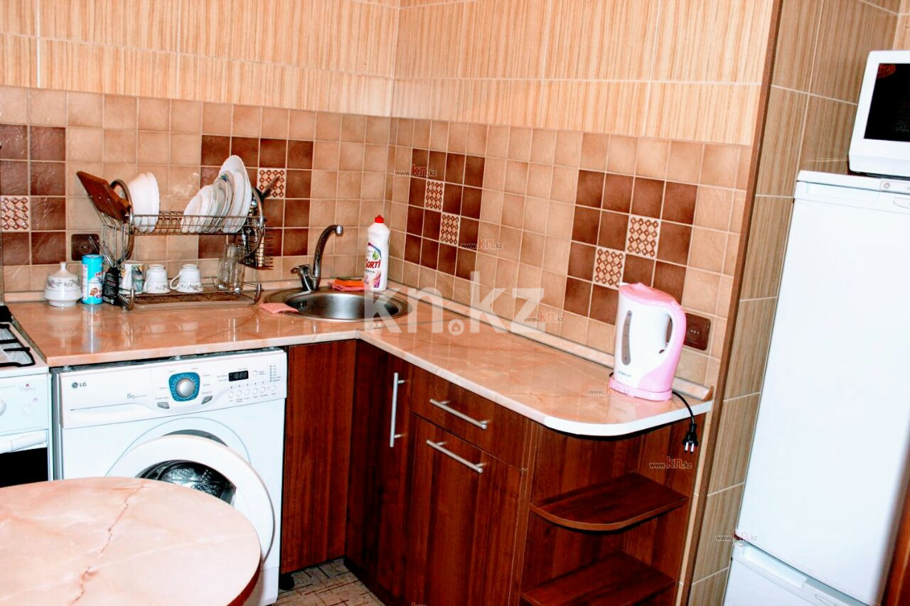 Аренда 1-комнатной квартиры посуточно, 34 м², ул. Алиханова, дом  22/3 в Караганде - фото 2