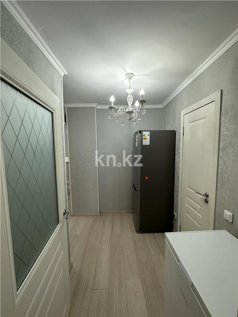 Продажа 2-комнатной квартиры, 70 м², ул. Ашимова, дом  26 в Караганде - фото 3