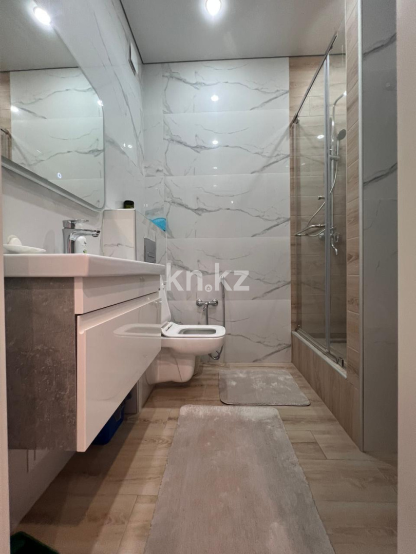 Аренда 1-комнатной квартиры посуточно, 40 м², пр. Шахтеров, дом  52б в Караганде - фото 13