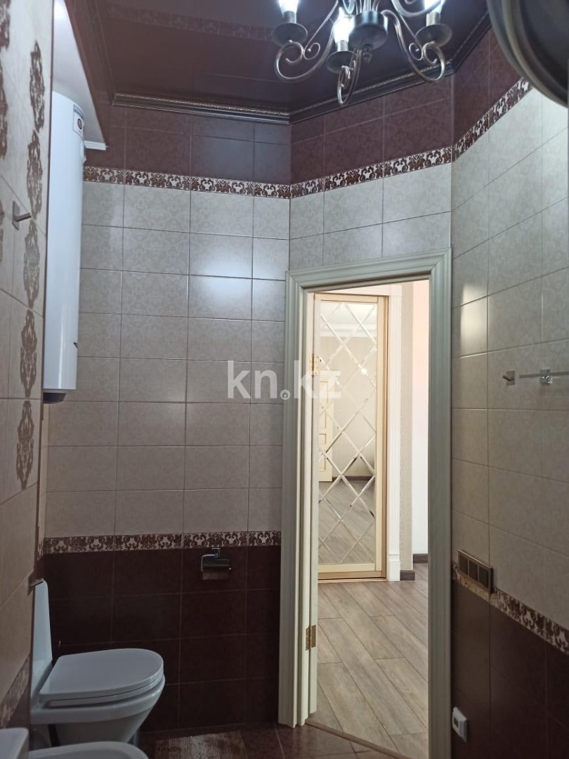 Продажа 2-комнатной квартиры, 60 м², ул. Ержанова в Караганде - фото 16