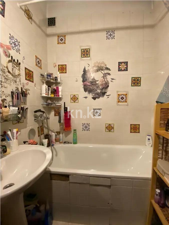 Продажа 2-комнатной квартиры, 53 м², ул. Желтоксан, дом  144 в Алматы - фото 4