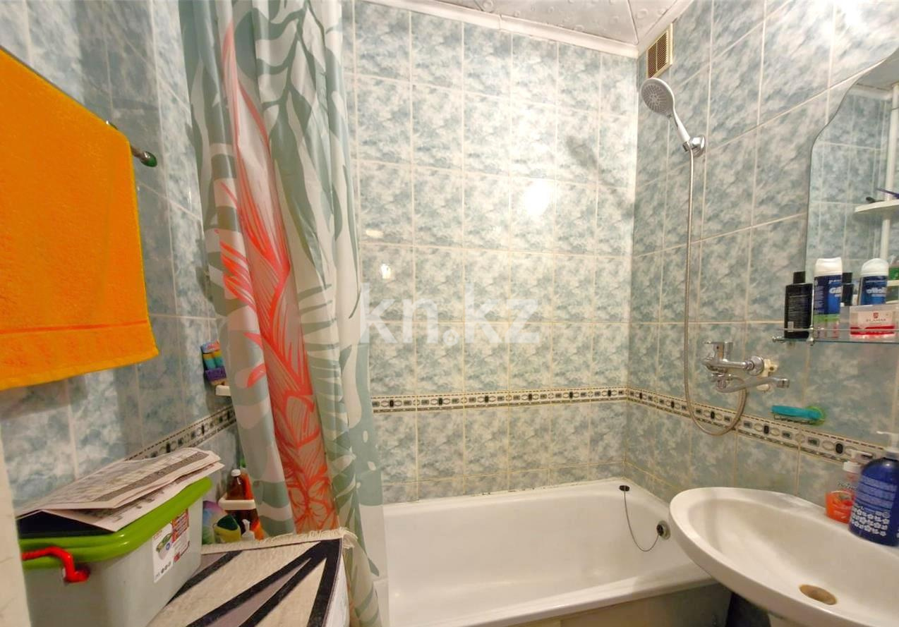 Продажа 4-комнатной квартиры, 80 м², ул. Язева в Караганде - фото 6