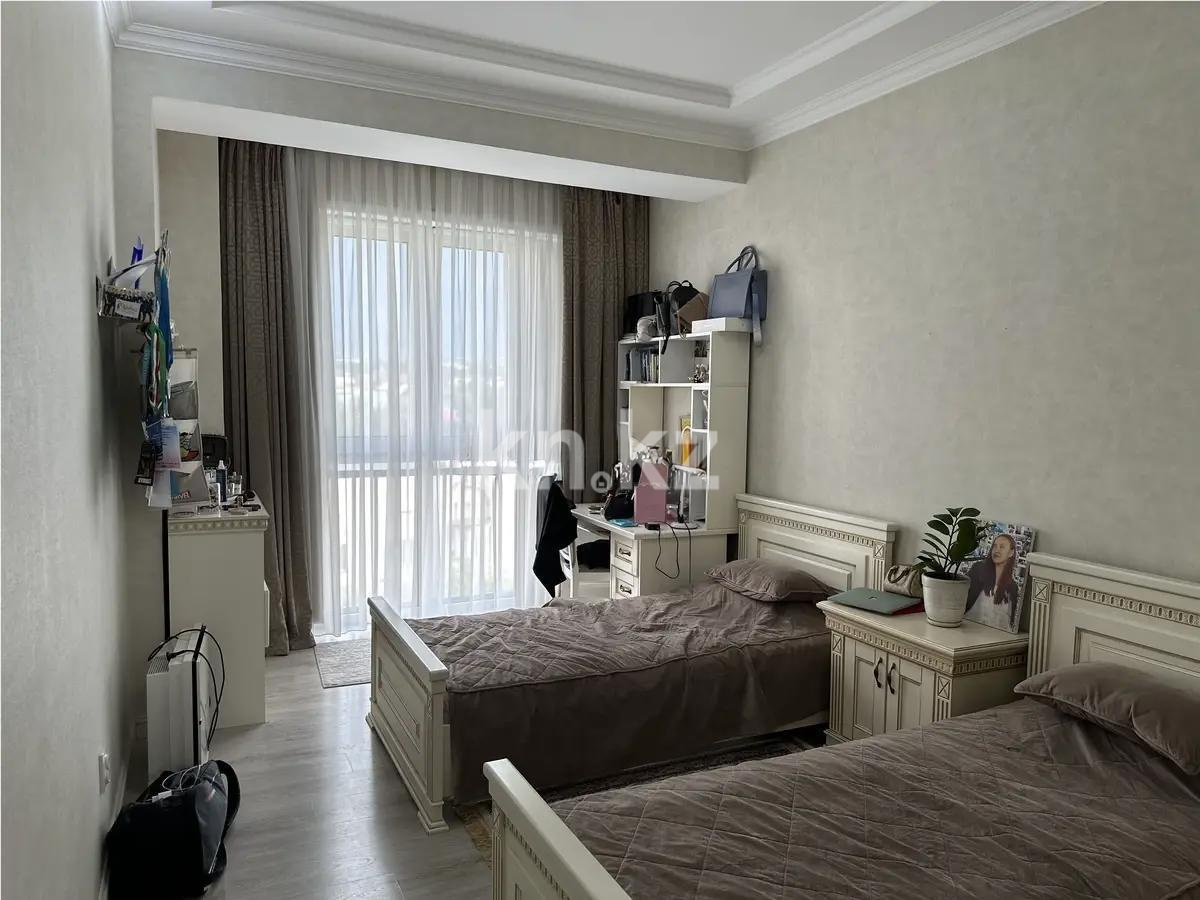 Продажа 3-комнатной квартиры, 140 м², мкр-н Мамыр-7, дом  21 в Алматы - фото 2