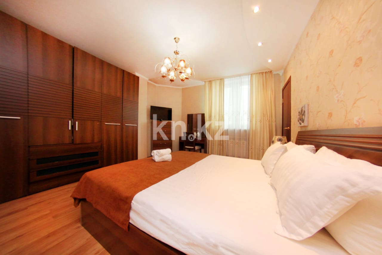 Аренда 2-комнатной квартиры посуточно, 70 м², ул. Хусаинова, дом  225 в Алматы - фото 2