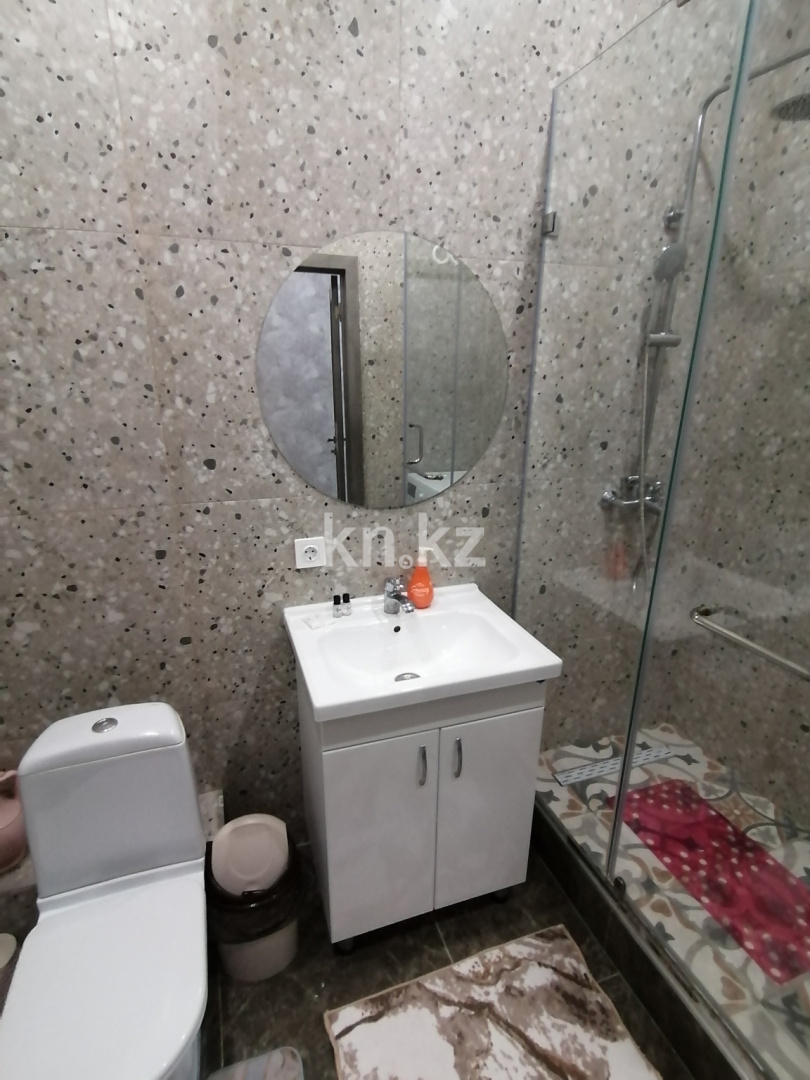 Аренда 1-комнатной квартиры посуточно, 50 м², ул. Байтурсынова, дом  16 - ул. Жургенова в Астане - фото 5