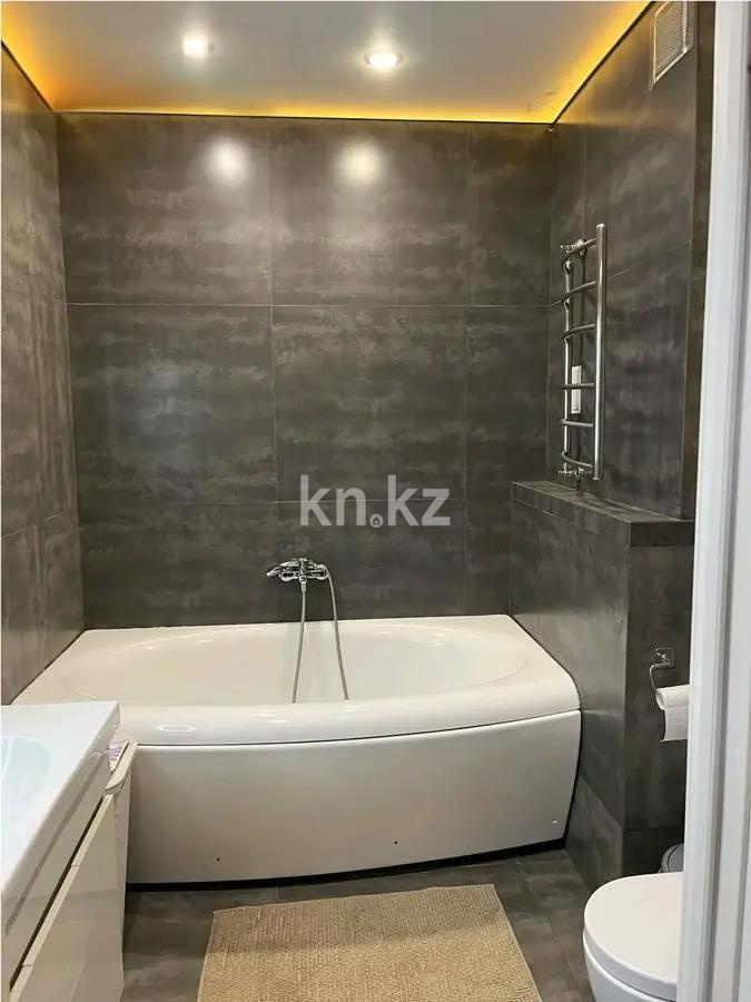 Продажа 3-комнатной квартиры, 70 м², ул. Кенесары хана, дом  54/21 в Алматы - фото 5