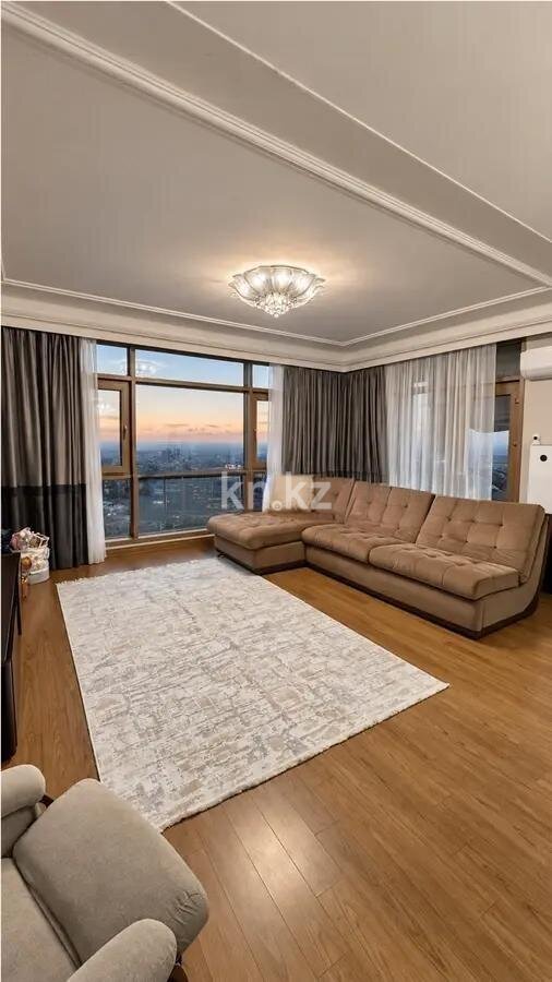 Продажа 4-комнатной квартиры, 130 м² в Алматы