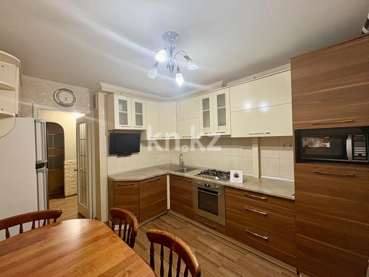 Продажа 3-комнатной квартиры, 70 м², мкр. Мамыр-2 в Алматы