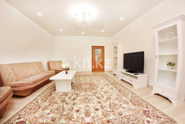 Аренда 3-комнатной квартиры посуточно, 130 м², ул. Розыбакиева, дом  289 в Алматы - фото 7