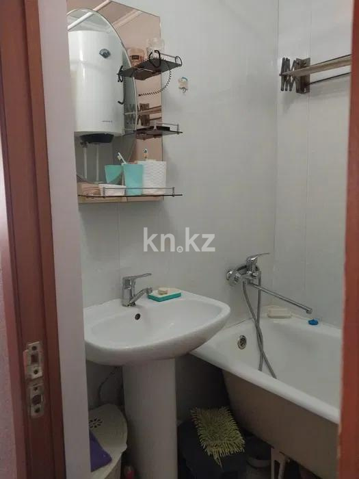 Продажа 3-комнатной квартиры, 65 м², ул. Карла Маркса, дом  7 в Караганде - фото 5