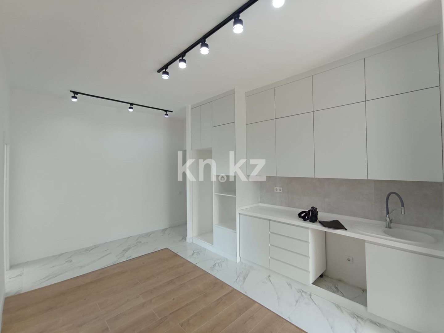 Продажа 2-комнатной квартиры, 82 м² в Алматы - фото 9