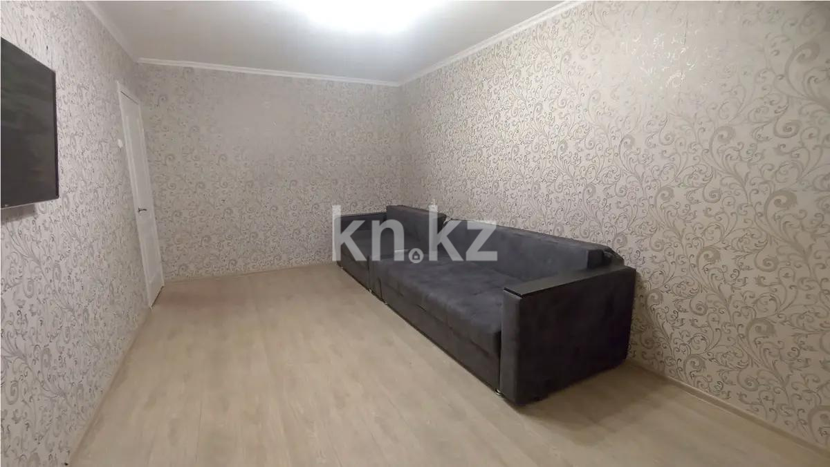 Продажа 3-комнатной квартиры, 62 м², мкр-н 17, дом  49 в Караганде