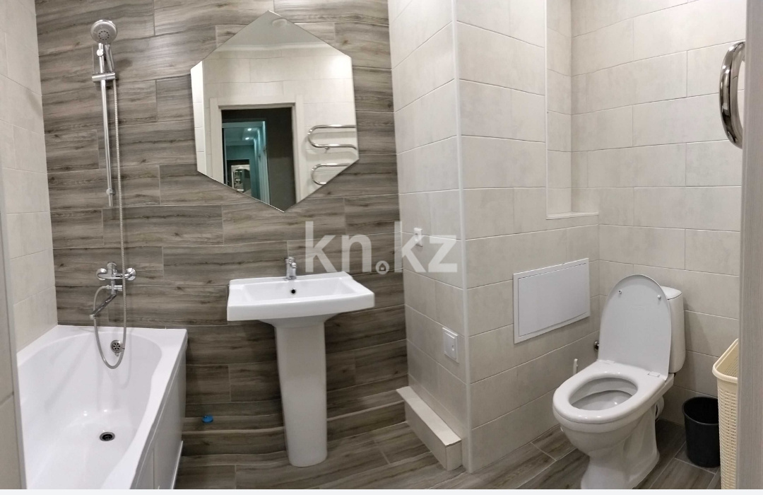 Аренда 1-комнатной квартиры посуточно, 40 м², ул. Сатпаева, дом  90 - В самом центре города в Алматы - фото 3