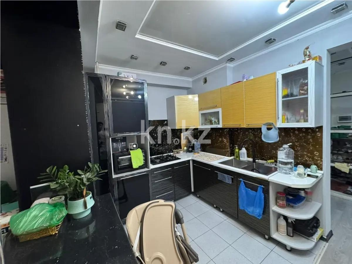Продажа 2-комнатной квартиры, 67.5 м² в Алматы - фото 3