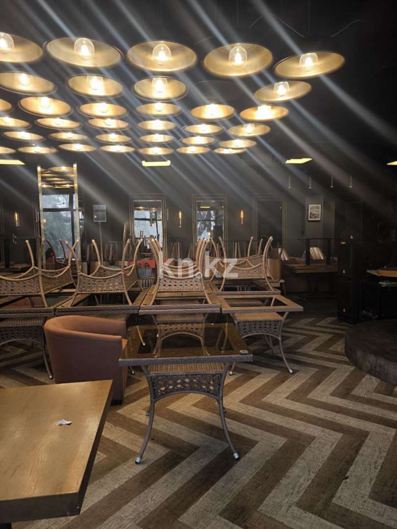 Продажа , 300 м², пр. Достык, дом  105 в Алматы - фото 11