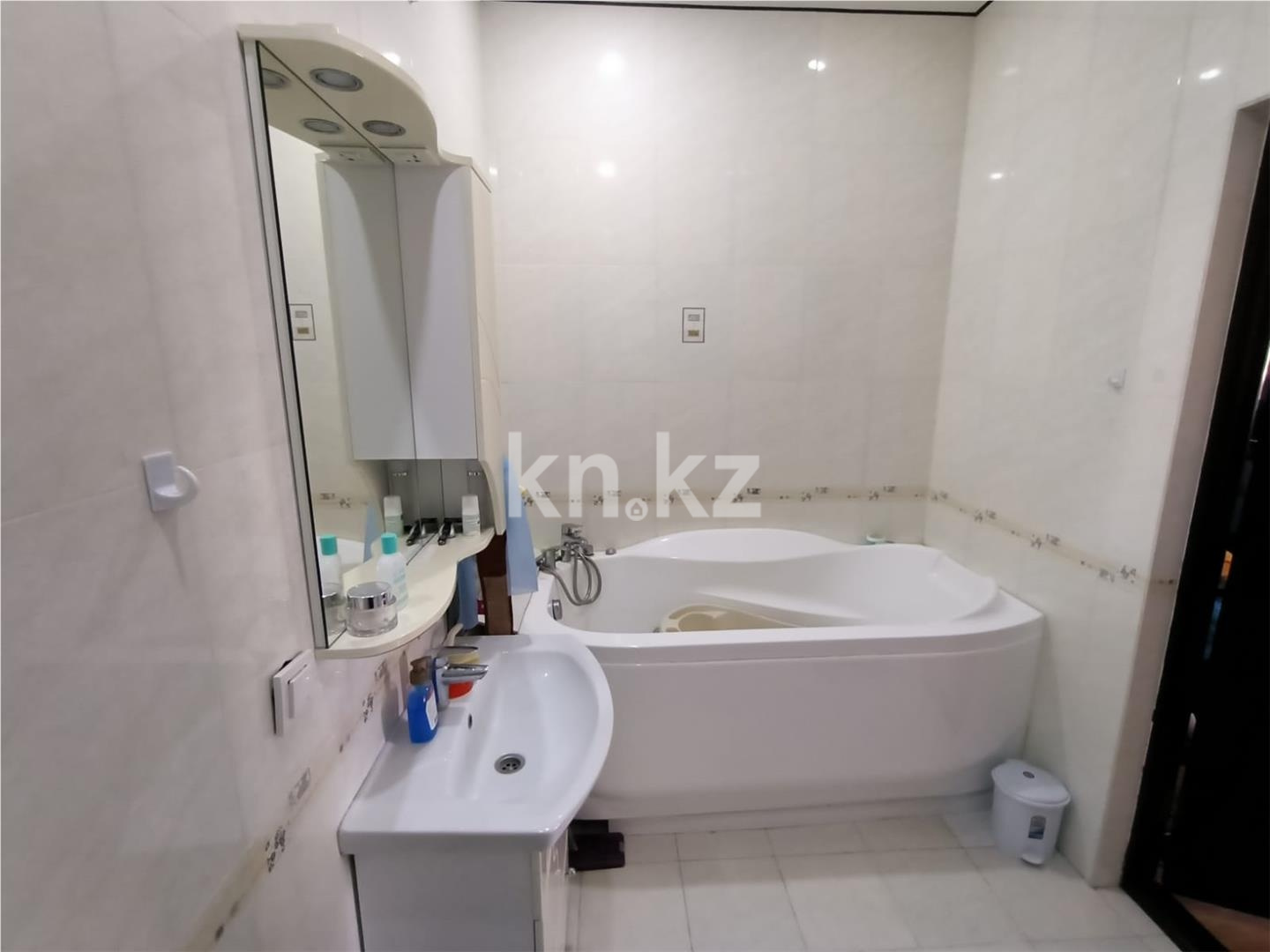 Продажа 4-комнатной квартиры, 133 м² в Астане - фото 20