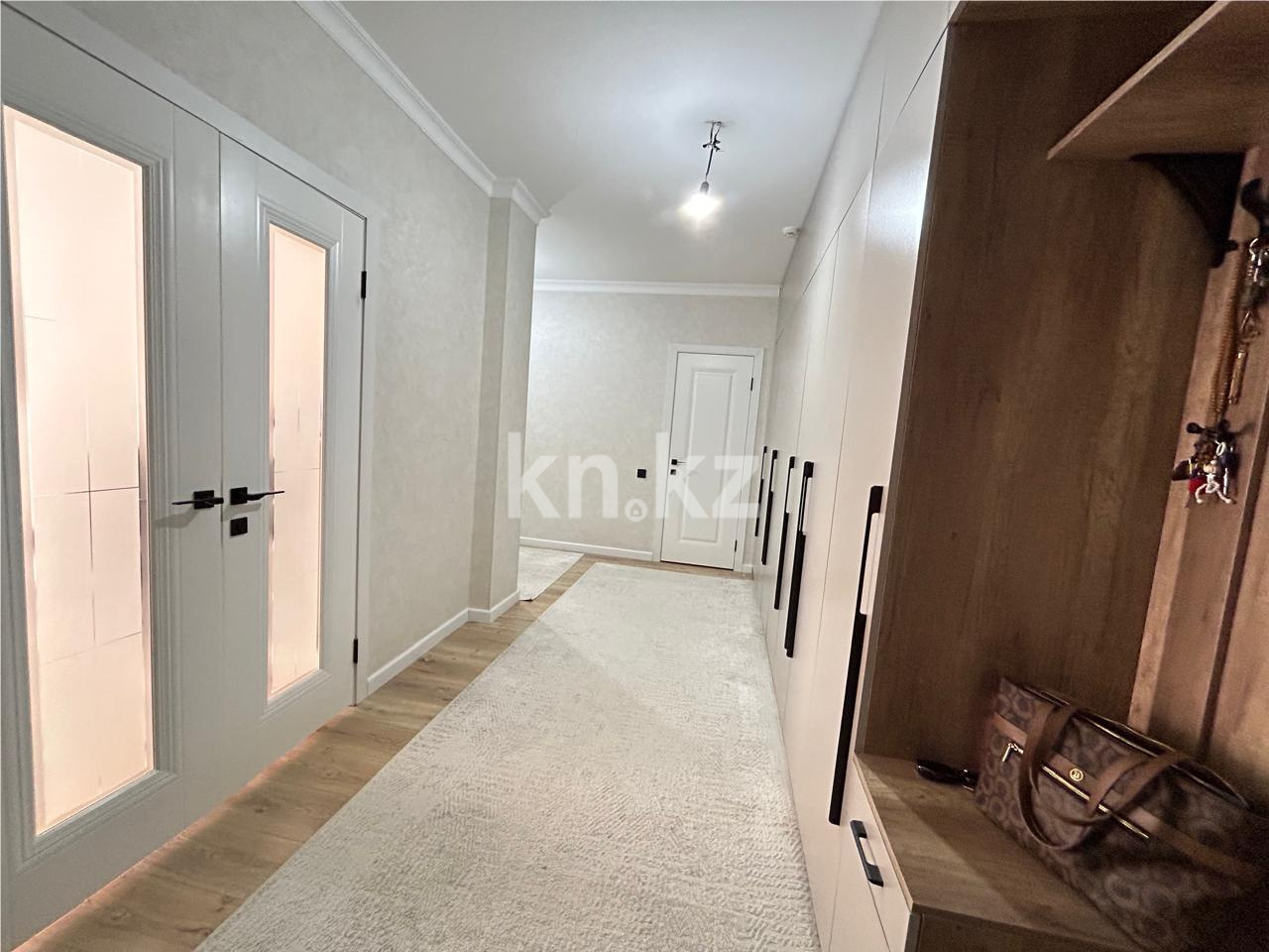 Продажа 2-комнатной квартиры, 77 м², ул. Кенесары в Астане - фото 17