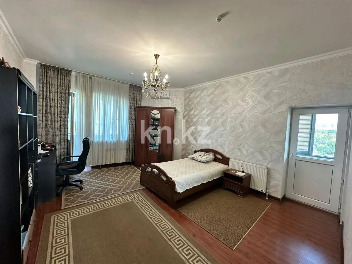 Продажа 3-комнатной квартиры, 130 м², ул. Курмангазы, дом  145 в Алматы - фото 2