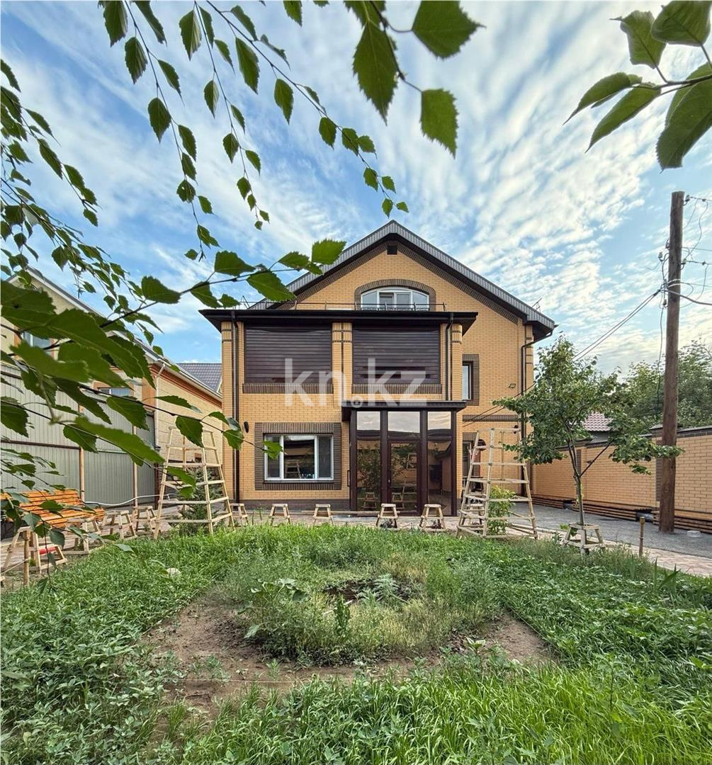 Продажа 8-комнатного дома, 347 м² в Караганде - фото 2