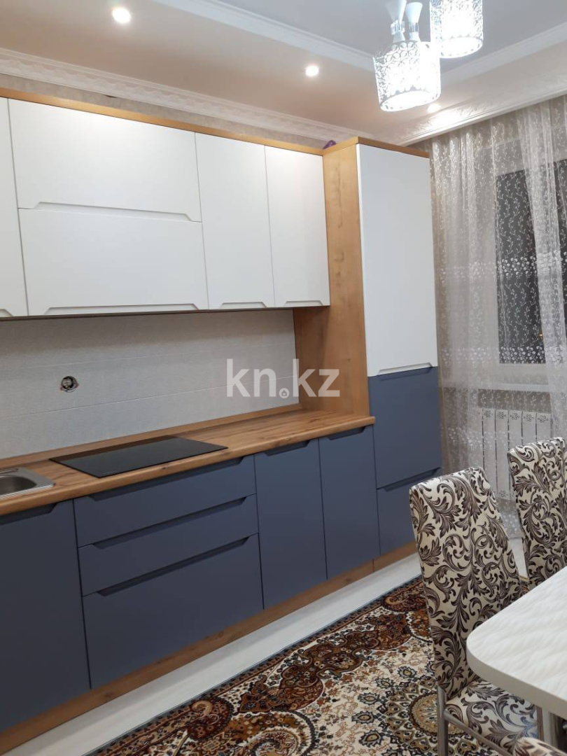 Аренда 1-комнатной квартиры, 40 м² в Астане