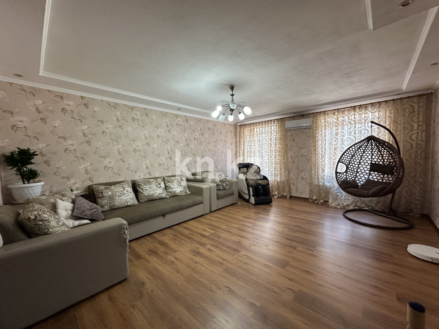 Продажа 4-комнатной квартиры, 104.5 м² в Караганде