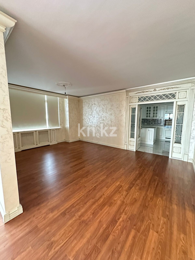 Продажа 4-комнатной квартиры, 300 м², Рахимжана Кошкарбаева в Астане - фото 13
