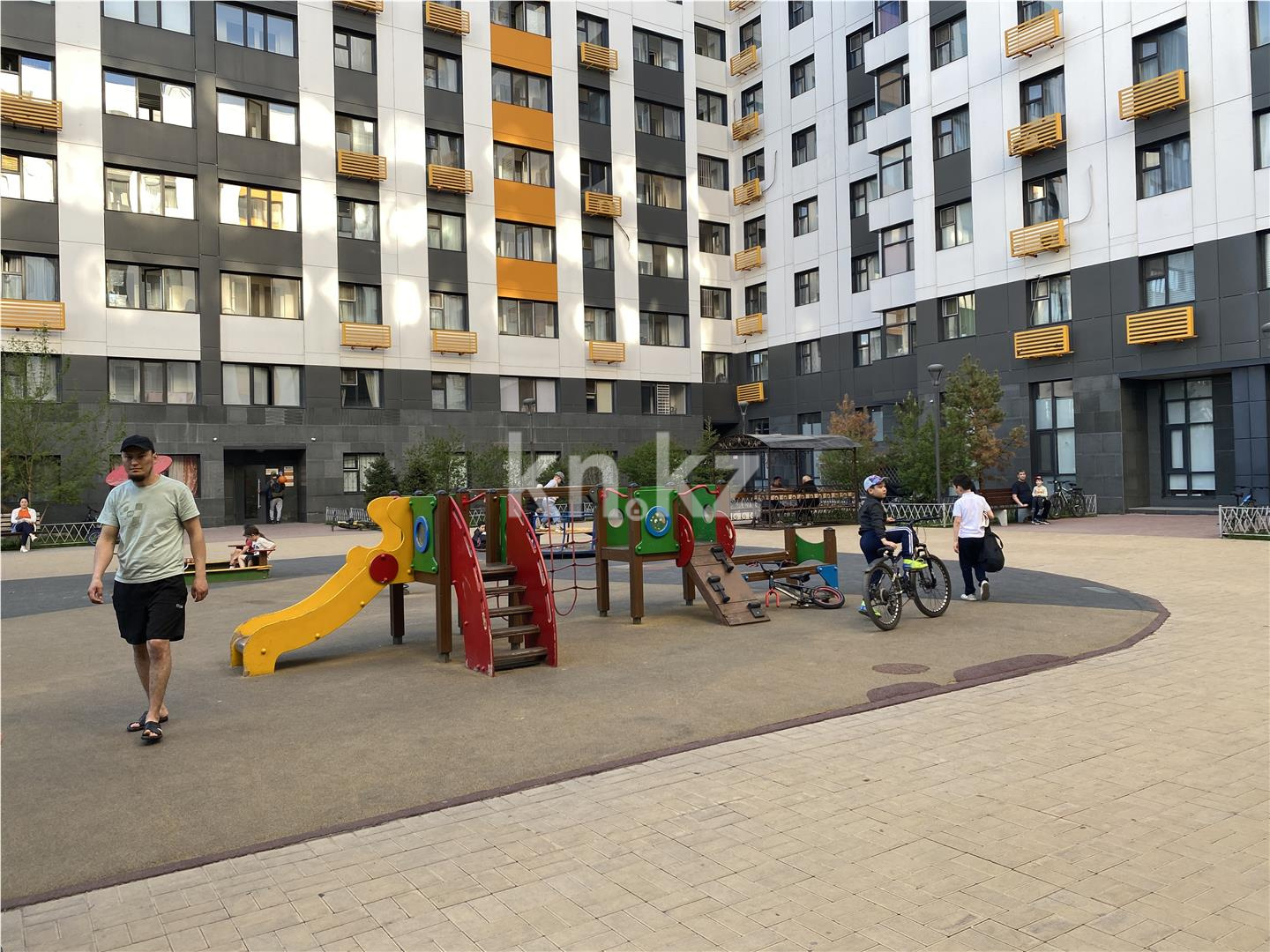 Продажа 1-комнатной квартиры, 45 м² в Астане - фото 14