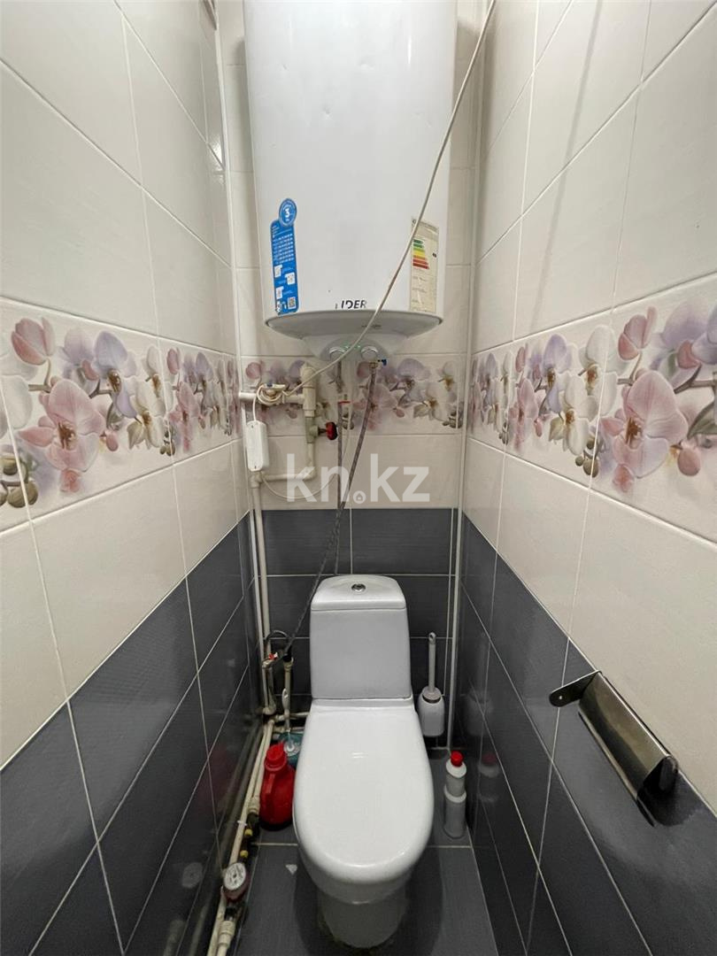 Продажа 3-комнатной квартиры, 67 м², пр. Строителей в Караганде - фото 14