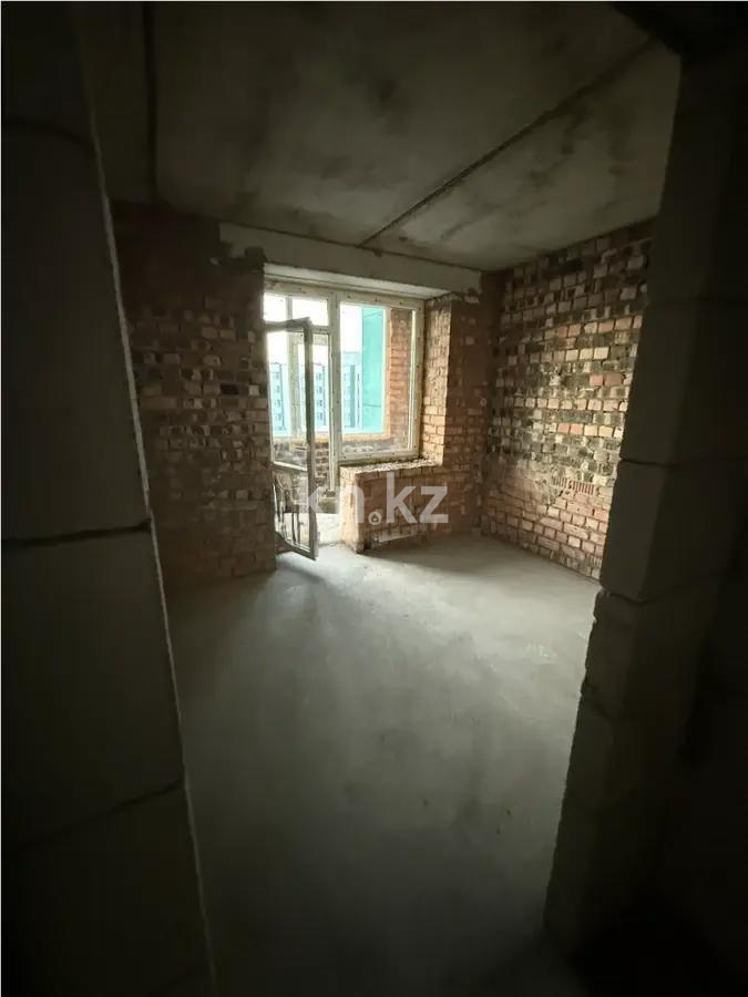 Продажа 1-комнатной квартиры, 38 м², ул. Тынышбайулы, дом  6 стр в Астане - фото 2