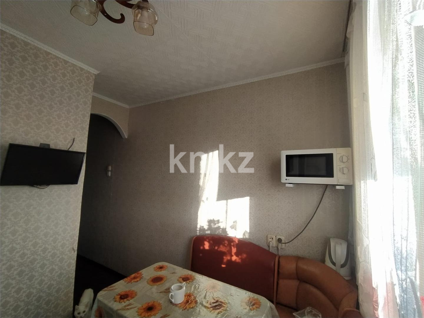 Продажа 3-комнатной квартиры, 64 м² в Караганде - фото 8